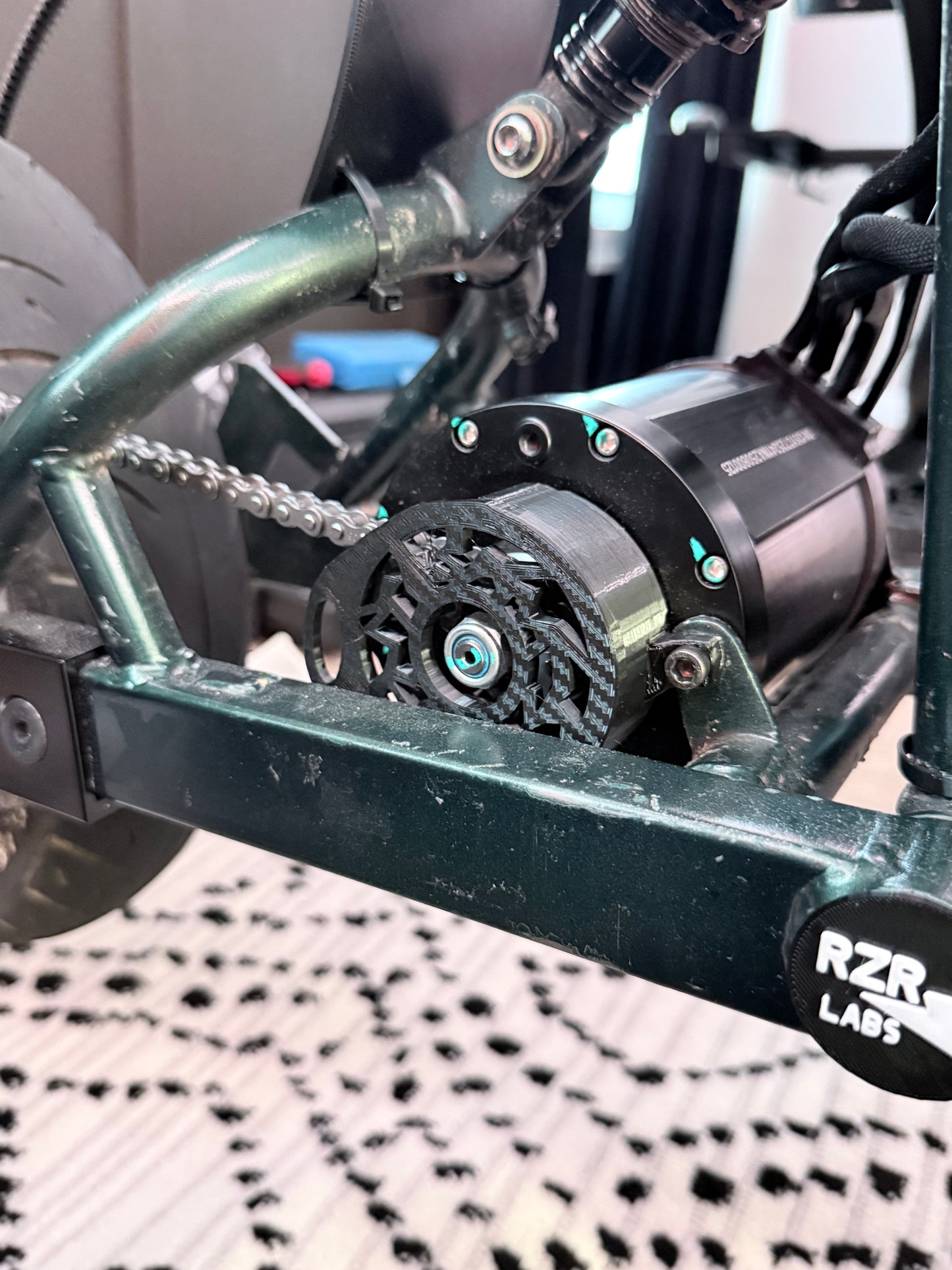 Razor Motor Cover-Carbon