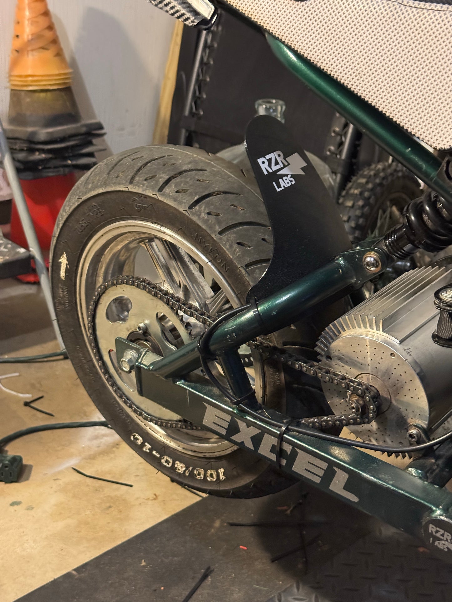 V2.1 Razor Mud Guard